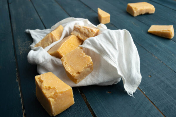 Loomarasvaseep männivaiguga